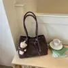 Bolsa de Hombro Tejida Nueva de Verano 2026, Simple y Elegante, para Debajo del Brazo, para el Trabajo y los Viajes, Bolso de Hombro Estiloso y Atractivo