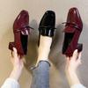 Zapatos de Cuero para Mujer Estilo Británico de Moda con Suelas Suaves, Zapatos de Trabajo para Mujer, Nuevos Zapatos de Primavera/Verano 2025 de un Solo Color con Tacones Gruesos Medianos