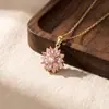 Item de Moda Popular Transfronteiriço Europeu e Americano: Colar de Flor de Zircônia em Cobre Estiloso e Versátil, Acessório de Nicho de Luxo Leve, Joia de Corrente para Clavícula