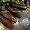 Zapatos de piel de vaca de capa superior con punta cuadrada y tacón bajo para mujer, de boca poco profunda, zapatos de un solo color, novedad otoño e invierno, interior y exterior completamente de piel, zapatos de un solo color retro con punta cuadrada y caña baja