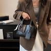Bolsas da Moda Deste Ano para Mulheres 2026 Nova Bolsa de Mão Elegante Versátil Bolsa Transversal Estilo Coreano Design de Nicho Bolsa Saco