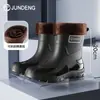 Botas de Lluvia de Moda de Verano para Hombre, Usables, Suaves, Antideslizantes, Suela Plana, Zapatos para Exteriores, Botas de Lluvia para Cocina, Zapatos de Goma