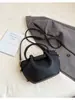 Bolsas Transfronteiriças para Mulheres 2025 Outono e Inverno Novo Estilo Coreano Cordão Plissada de Mão Bolsa Saco de Balde Compartimento Único Bolsa Transversal Moda