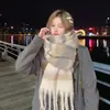 Versão Coreana 2025 Novo Cachecol Listrado Mohair High-End Inverno Espessado À Prova de Frio Quente Versátil Xale Aquecedor de Pescoço