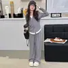 Moda Feminina Primavera e Outono Estilo Simples Personalidade Preguiçoso Cardigã de Manga Longa Falso Duas Peças Conjunto de Duas Peças Calça de Perna Larga Casual