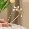 Pasador de Hebilla en Forma de U de Lirio del Valle Estilo Chino con Acabado de Alta Gama, Pasador de Peine Antiguo con Colgante de Perla, Peine para el Cabello Hanfu con Diseño Floral