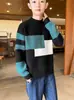 Suéter de bloques de color para hombre, tejido de moda para el invierno, corte holgado, elegante y con un ambiente sofisticado y relajado, un suéter cálido para la temporada de invierno