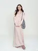 Nuevo Conjunto de Dos Piezas para Mujer Otoño/Invierno 2026: Cárdigan de Punto con Cuello Solapa y Doble Cremallera + Falda de Cintura Alta Estilo Casual