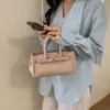Bolsa Pequena Platinum com Padrão de Lichia Transfronteiriça para Mulheres 2026 Nova Tendência Moda Retrô Bolsa Quadrada Pequena Versátil Bolsa de Ombro Transversal