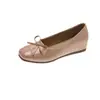 Zapatos casuales para mujer estilo francés, modelo nuevo con aumento de altura interno, punta cuadrada tipo ballet, moño, 2026
