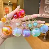 Las cosas buenas suceden cuando tienes buena suerte: Lindo y Realista Llavero de Caqui, Divertido Accesorio para Bolsa, Regalo para Mejor Amigo, Regalo de Gama Alta