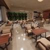 Cafetería nórdica ligera de lujo para restaurante, sofá de madera maciza, barra transparente, sofá, silla, mesa, combinación, sofá individual, silla