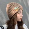 2025 Nova Tendência Inverno Feminino Estilo Coreano Marca Famosa Celebridade da Internet Versátil Fofo Estudante Japonês Chapéu de Lã Quente