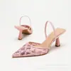 Sandálias de Salto Alto Elegantes e Luxuosas com Tira Única, Bico Fino e Fechamento Slingback, 7cm, com Malha de Lantejoulas