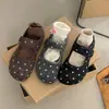 Zapatos Mary Jane de Lunares Estilo Coreano Temperamento para Mujer 2026 Otoño Nuevos de Terciopelo Punta Redonda Velcro Boca Baja Suela Plana Zapatos de una Sola Pieza