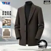 Casaco masculino 100% lã pura, outono/inverno, com gola de terno, estilo business casual, comprimento médio e uma camada externa de lã dupla-face com forro de plumas de ganso