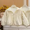 Novo Conjunto de Três Peças Jaqueta Bege Estilo Coreano Outono para Meninas Conjunto da Moda para Bebês Estilo Tendência Infantil Roupas Infantis