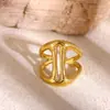 Anel Minimalista Europeu e Americano Transfronteiriço em Aço Titânio Banhado a Ouro 18K, Não Desbota, Anel de Nicho em Formato de Coração, Luxo Leve, Cor Dourada, Sensação de Alta Qualidade