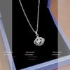 Joyería japonesa y coreana de alta gama, collar de corona de nicho, versátil, popular, lujo ligero, temperamento de alta gama, cadena para clavícula de suéter para mujer
