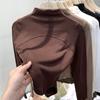 Diseño de espina de pescado irregular otoño e invierno costura retro cuello alto medio camiseta interior de terciopelo manga larga camiseta corta top para mujer