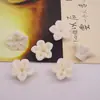 Flores de Argila Branca Macia 20mm Feitas à Mão DIY Guirlanda de Noiva Acessórios de Cabelo Materiais para Fazer Coroa Acessórios de Decoração para Sapatos e Roupas