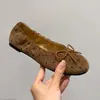 Versión de cuero suave~Zapatos de ballet para mujer, nuevos de otoño, Mary Jane retro casual versátiles, de lunares, de punta fina, de un solo color