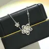 Collar de Mariposa Fantasma de Lujo de Alta Gama Totalmente Incrustado con Diamantes, Grande y Pequeño, con Diseño Floral para Mujer, Cadena Versátil de Clavícula de Estrella de Cinco Puntas de Lujo Ligero