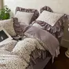 Conjunto de cama de quatro peças em linho de algodão pesado com estampa floral retrô de grau A para outono e inverno, algodão puro com acabamento em renda, estilo lençol de elástico 1,8m, 1,5