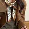 Pañuelo de Seda para Mujer 2025 Estilo Nuevo, Pañuelo Cuadrado Pequeño para el Cuello, Apto para la Piel, Regalo para Mamá, Combina con Camisas, Pañuelo Cuadrado de 70, Pañuelo para el Cuello