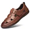Sandálias Casuais Masculinas com Furos Vazados e Velcro, Sandálias de Verão para Negócios, Baotou Slip-on, Sapatos Masculinos com Solado de Carne