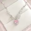 Colar Exquisito Estilo Fada da Valsa Rosa Luxo Leve Design de Nicho Versátil Ilumina a Pele Não Exigente Quanto ao Tom de Pele