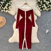 Vestido de Tricô Elegante com Contraste de Cores Outono e Inverno Ombro a Ombro Manga Longa Botão Único Cintado Vestido Suéter Francês Feminino