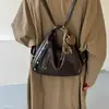 Mochila de lujo ligera para mujer, bolso de doble hombro de gran capacidad, nuevo modelo 2026, de mano, cruzado, otoño, simple, de un solo hombro, para ir al trabajo