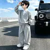 2377 Conjunto de Duas Peças Moletom com Gola de Camisa Primavera e Outono para Meninos 2026 Novo Conjunto Casual de Moletom e Calça Jogger Estilo Coreano para Crianças