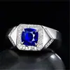 Anillo de Diamantes Cuadrado Estilo Coreano Diamante Azul Zafiro Anillo para Hombre Chapado en Oro 18K Diamante con Cristal de Corindón Azul Ocho Corazones y Ocho Flechas