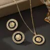 Tendência Transfronteiriça Europeia e Americana Novo Colar com Pingente de Cabeça de Leão cravejado com Diamantes Pulseira Brincos de Tarraxa Anel Conjunto de Joias Personalidade da Moda