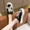 Pantuflas Casuales Blancas para Mujer, Uso Exterior de Verano y Primavera, Nuevo Estilo 2026, Suela Gruesa, Slip-On a la Moda, Puntera Cerrada, Zapatos de Lona Half-Slip