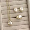 Cadena de Luces Ola~Accesorios de Collar de Perlas Barrocas para Mujer Cadena de Suéter Otoño Invierno Sentido de Lujo Ligero Gama Alta Cadena para Clavícula Joyería