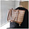 Bolsa Transfronteriza de Gran Capacidad 2026 Nuevo Estilo Bolso de Mujer Moderno para Viajar Bolso de Hombro Retro Bolso Tote para Estudiante Universitario