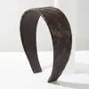 Faixa de Cabeça He Ming Novo Estilo Barroco Retrô Cor Sólida Couro PU Artesanal Padrão de Diamante Faixa Larga para Mulheres