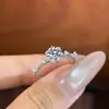 Anillo de plata de ley S925 con moissanita de galaxia brillante, anillo de compromiso de lujo ligero de un quilate color D, regalo para novia