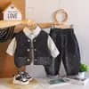 Conjunto Informal Estilo Coreano para Niños de Uno a Cinco Años Nuevo Otoño para Niños Camisa de Mezclilla con Estrellas de Manga Larga Conjunto de Tres Piezas Moderno