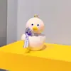 Chaveiro de resina de coelho branco de desenho animado criativo para casal mochila pequeno pingente de urso branco feminino requintado chaveiro de carro