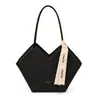 Bolsos Transfronterizos para Mujer 2025 Invierno Nuevo Estilo Coreano Nicho Simple Color Contrastante Bolso de Hombro Gran Capacidad Bolso Tote de Viaje