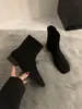 Botines franceses retro de gamuza para mujer, nueva colección otoño/invierno 2024, de tacón bajo, ajuste ceñido, caña corta, botas negras estilo Martin