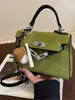 Bolsa Pequeña Retro de Mano para Mujer Temporada de Otoño 2025 Nueva Bolso Cruzado de Moda Bolso Cuadrado Pequeño de Alto Valor