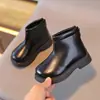 Botas de moda con estilo para niños, Botas cortas de retazos con forro de felpa estilo británico para niños mayores, Otoño e invierno 2026
