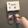 Pantuflas de peluche a rayas con bloques de color, lindas, suaves y modernas, 2026, perfectas para niñas, cálidas y cómodas para usar en interiores y exteriores, pantuflas de algodón fáciles de poner