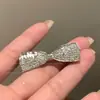 Grampo de Cabelo Elegante com Pérolas para Mulheres, Presilha de Metal com Laço Preto, Presilha Lateral de Alto Padrão, Presilha para Franja, Simples Presilha Bico de Pato