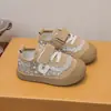 Sapatos de Bebê Menina Primavera e Outono Novo Estilo Sapatos para Crianças Pequenas Sapatos de Bebê Florais Tênis com Solado Macio Sapatos de Lona para Crianças Sapatos de Menina